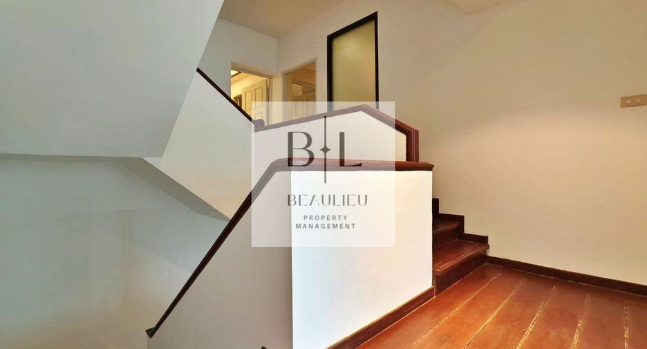 For sale 8 bedrooms townhouse in Bang Lamung, Chonburi