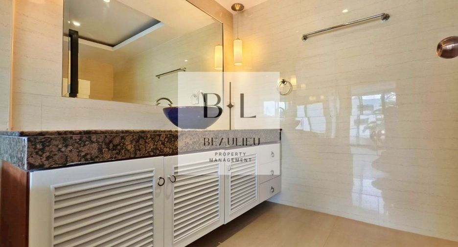 For sale 8 bedrooms townhouse in Bang Lamung, Chonburi