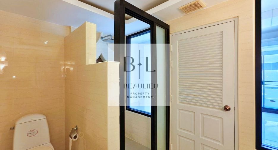 For sale 8 bedrooms townhouse in Bang Lamung, Chonburi
