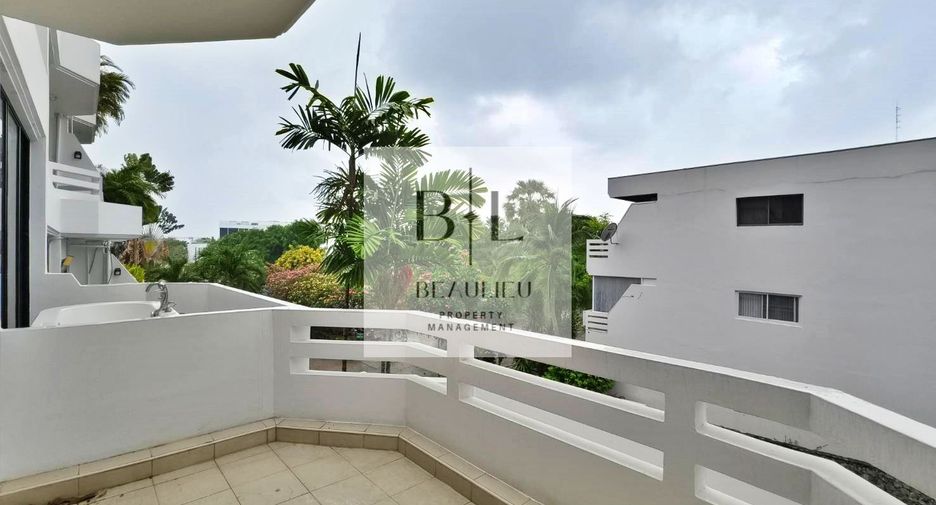 For sale 8 bedrooms townhouse in Bang Lamung, Chonburi