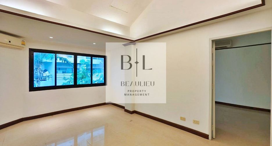 For sale 8 bedrooms townhouse in Bang Lamung, Chonburi