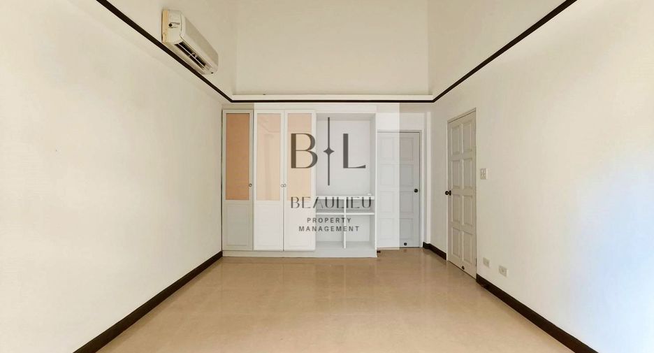 For sale 8 bedrooms townhouse in Bang Lamung, Chonburi