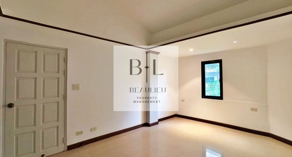 For sale 8 bedrooms townhouse in Bang Lamung, Chonburi