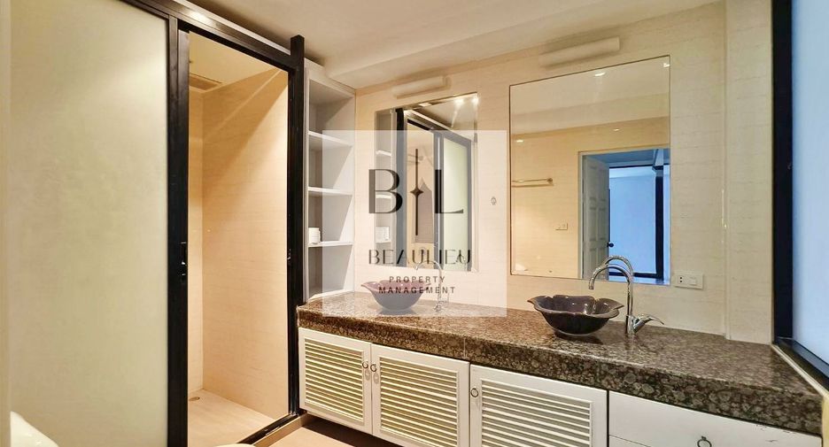 For sale 8 bedrooms townhouse in Bang Lamung, Chonburi