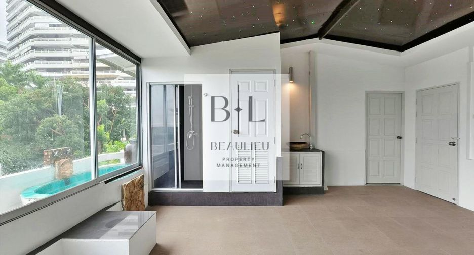 For sale 8 bedrooms townhouse in Bang Lamung, Chonburi
