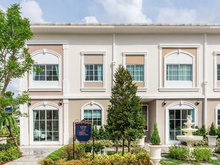 Casa adosada en venta de 3 habitaciones en Bang Lamung, Chonburi