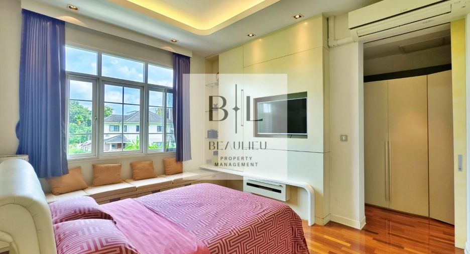 For sale 4 bedrooms house in Bang Kapi, Bangkok