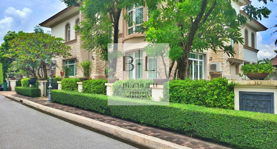 For sale 4 bedrooms house in Bang Kapi, Bangkok
