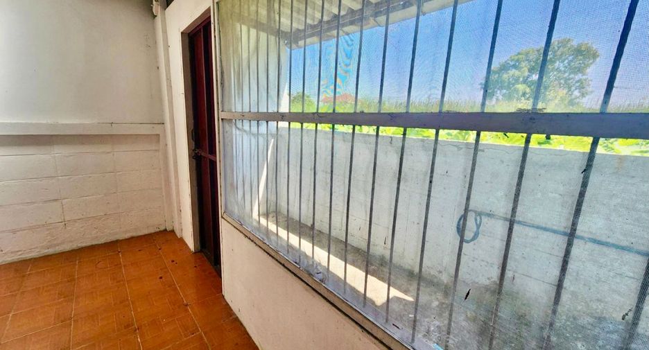 For sale 2 bedrooms townhouse in Mueang Chachoengsao, Chachoengsao