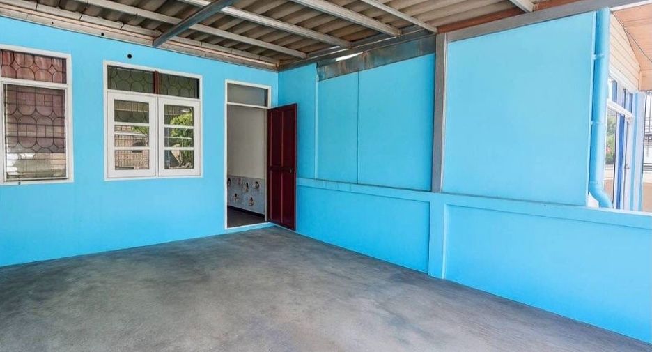 For sale 2 bedrooms townhouse in Mueang Chachoengsao, Chachoengsao