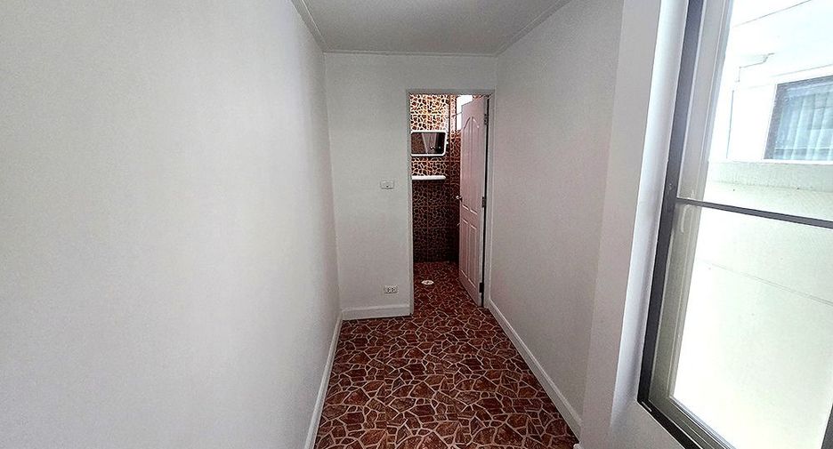 For sale 5 bedrooms house in Mueang Chiang Mai, Chiang Mai