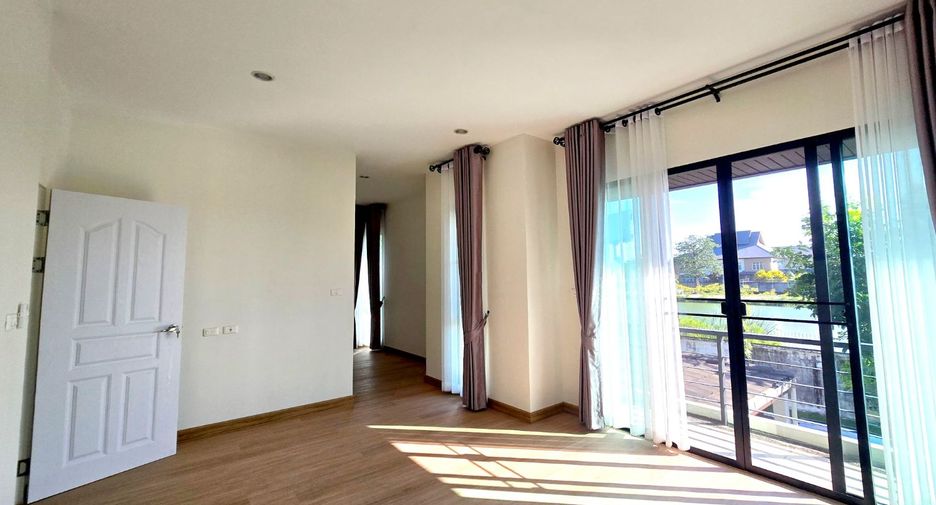 For sale 5 bedrooms house in Mueang Chiang Mai, Chiang Mai