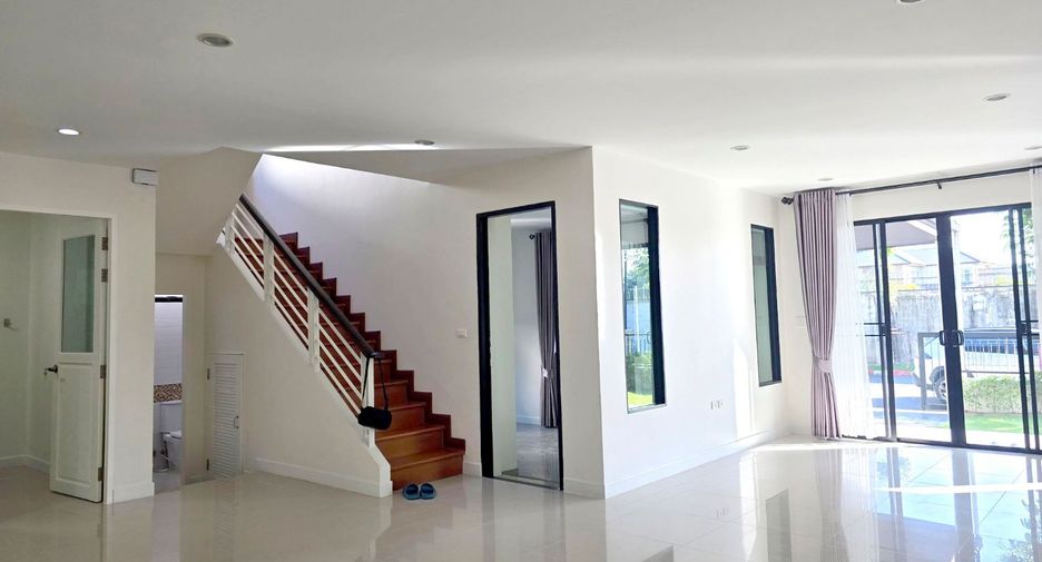 For sale 5 bedrooms house in Mueang Chiang Mai, Chiang Mai