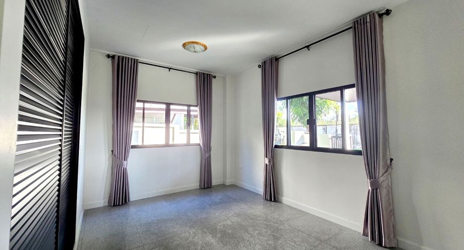 For sale 5 bedrooms house in Mueang Chiang Mai, Chiang Mai