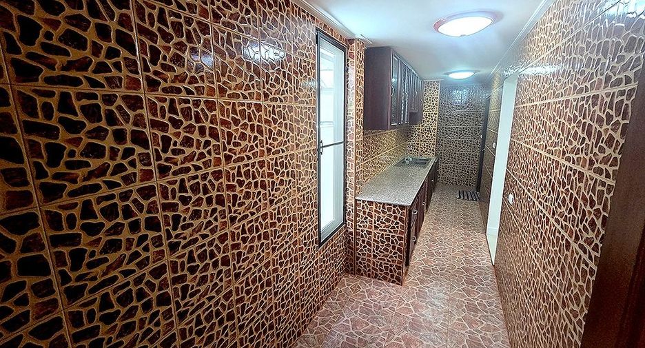 For sale 5 bedrooms house in Mueang Chiang Mai, Chiang Mai