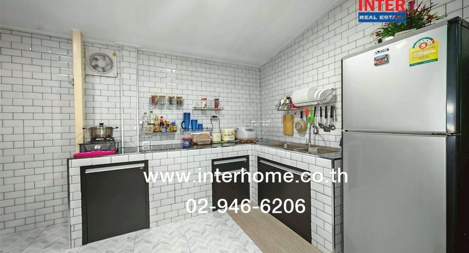 À vendre 3 chambres maison de ville à Mueang Nakhon Pathom, Nakhon Pathom