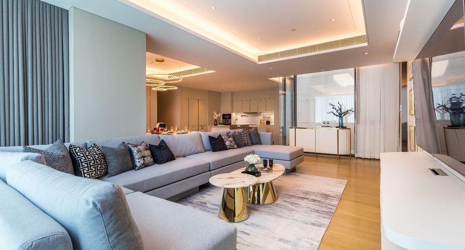 For sale 2 bedrooms condo in Pathum Wan, Bangkok