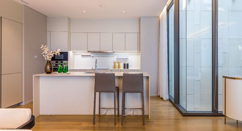For sale 2 bedrooms condo in Pathum Wan, Bangkok