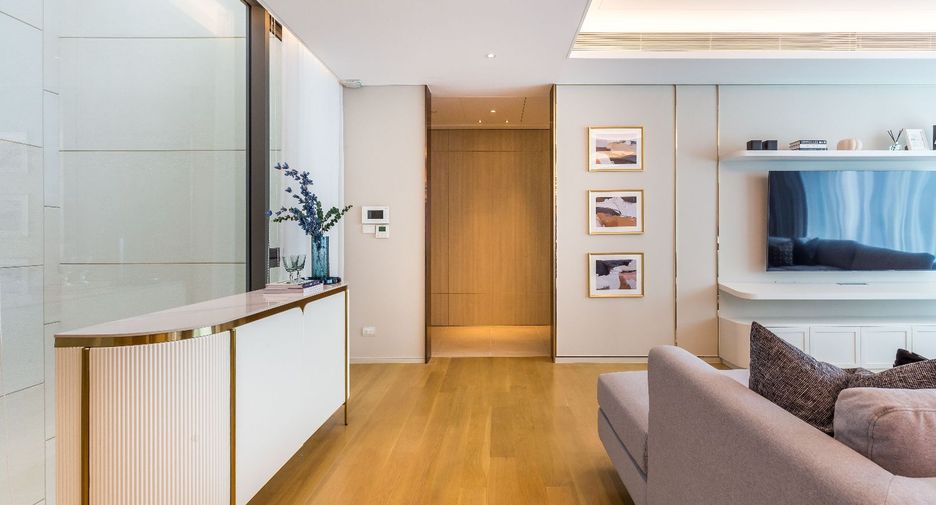 For sale 2 bedrooms condo in Pathum Wan, Bangkok