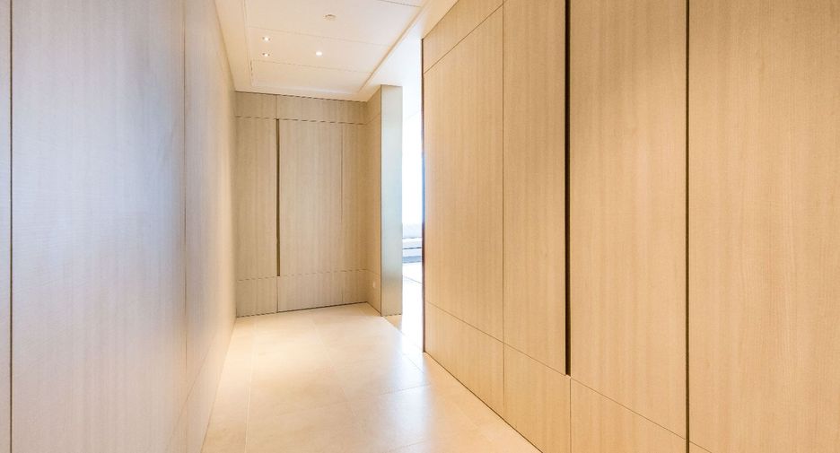 For sale 2 bedrooms condo in Pathum Wan, Bangkok