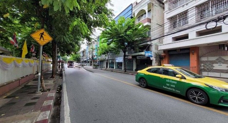 Büro zum Kauf mit 1 Zimmer in Bangkok Yai, Bangkok