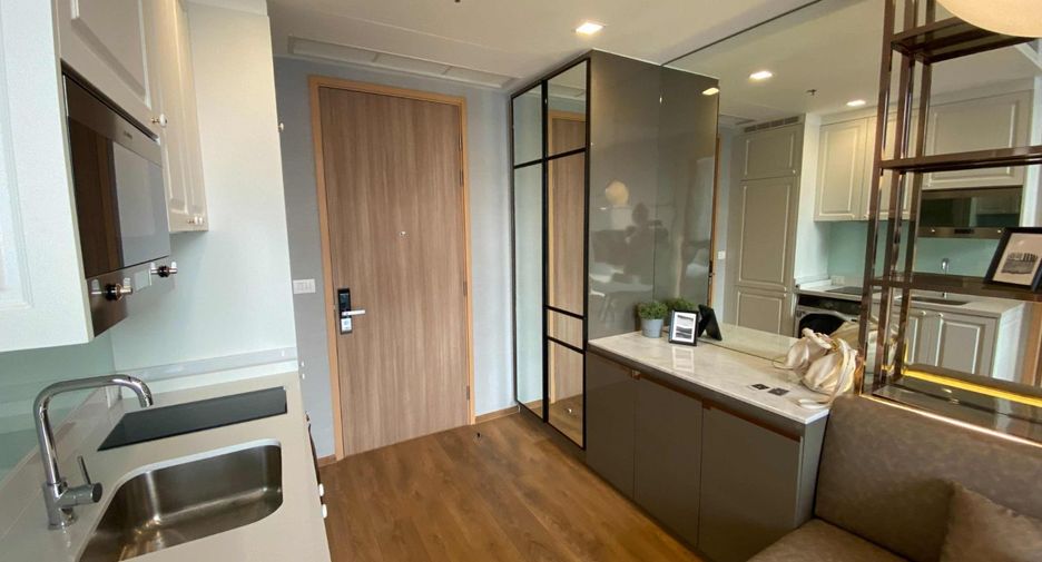 For rent 1 bed condo in Watthana, Bangkok