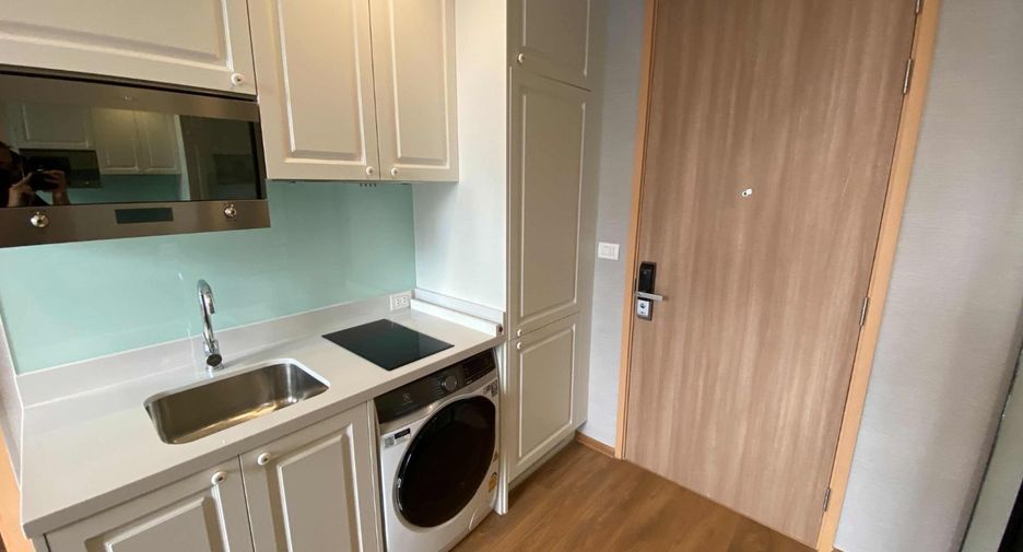 For rent 1 bed condo in Watthana, Bangkok