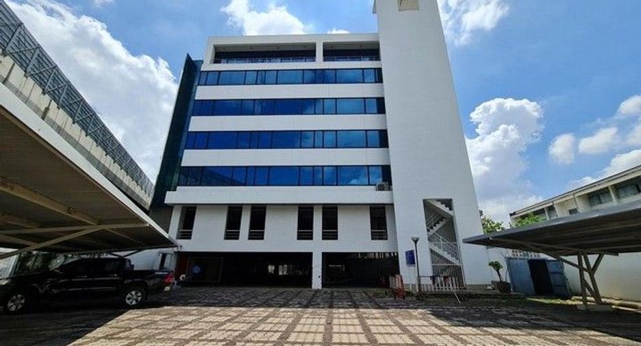 For sale 1 bed office in Bang Phlat, Bangkok