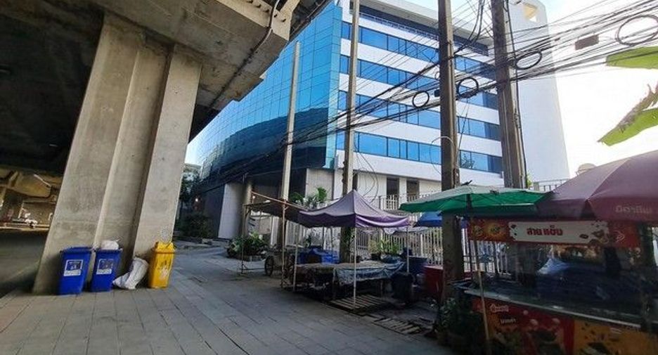For sale 1 bed office in Bang Phlat, Bangkok