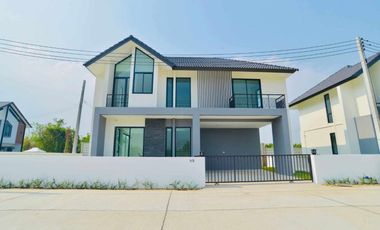For sale 3 bedrooms house in Ban Bueng, Chonburi