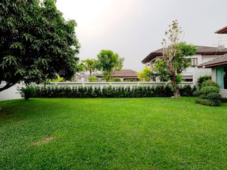 For rent そして for sale 6 ベッドルーム house in Phra Khanong, Bangkok