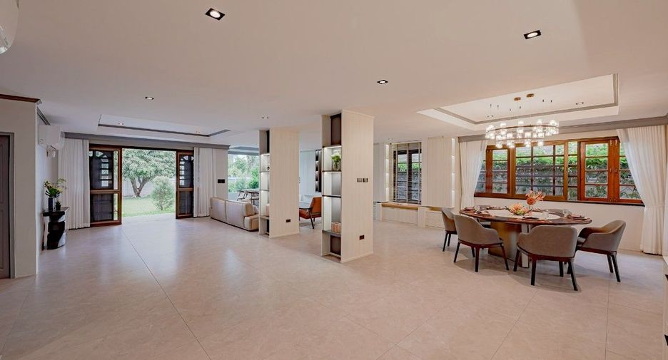 For rent そして for sale 6 ベッドルーム house in Phra Khanong, Bangkok