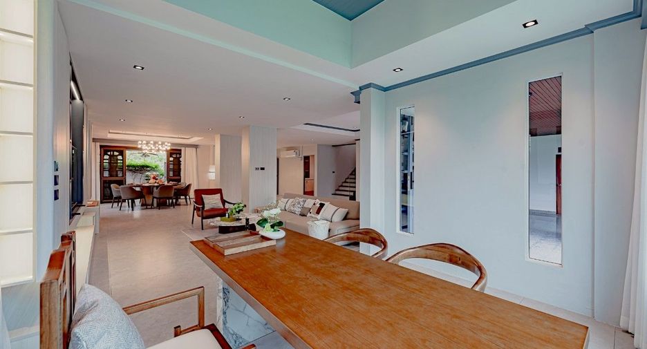 For rent そして for sale 6 ベッドルーム house in Phra Khanong, Bangkok