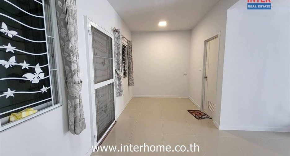 Reihenhaus zum Kauf mit 3 Zimmer in Khlong Sam Wa, Bangkok