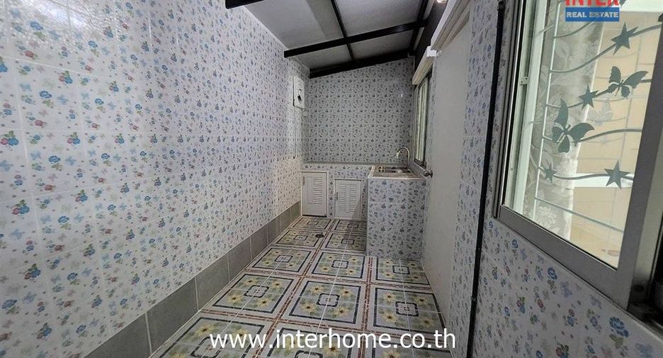 Reihenhaus zum Kauf mit 3 Zimmer in Khlong Sam Wa, Bangkok