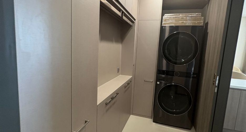 For sale 4 bedrooms condo in Bang Kho Laem, Bangkok