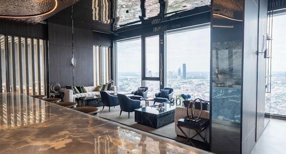 For sale 4 bedrooms condo in Bang Kho Laem, Bangkok