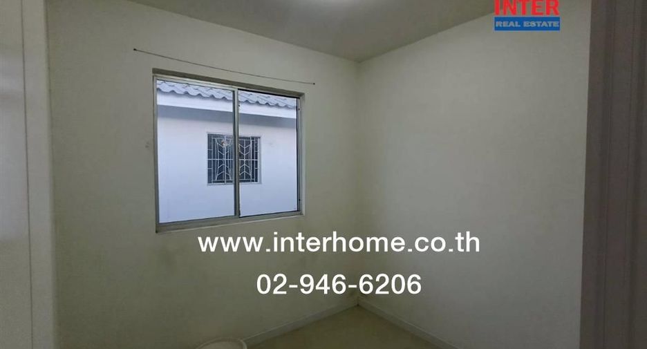 Casa adosada en venta de 3 habitaciones en Sam Phran, Nakhon Pathom