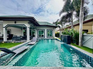 Villa zum Kauf und zur Miete mit 3 Zimmer in Bang Lamung, Chonburi