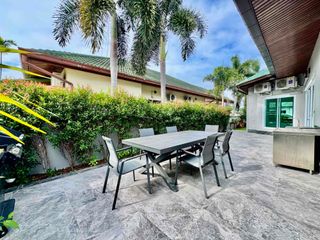 Villa zum Kauf und zur Miete mit 3 Zimmer in Bang Lamung, Chonburi