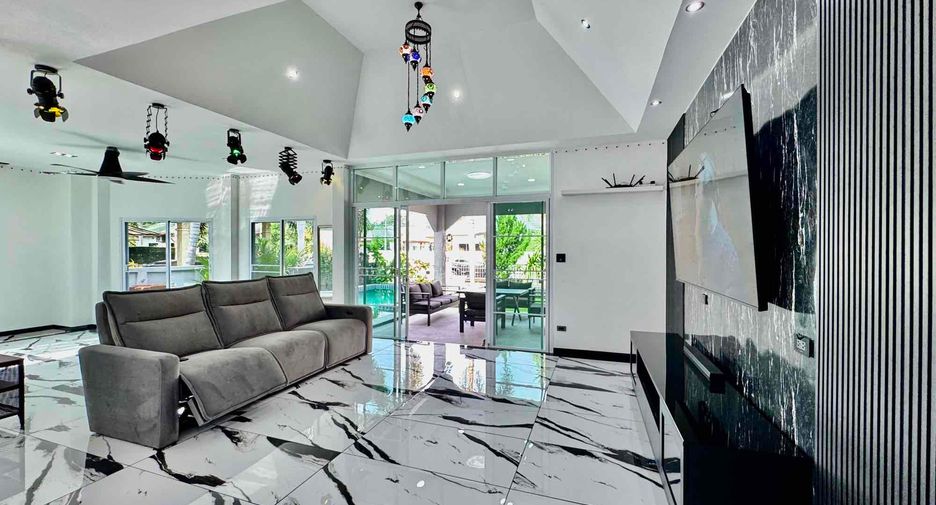 Villa zum Kauf und zur Miete mit 3 Zimmer in Bang Lamung, Chonburi