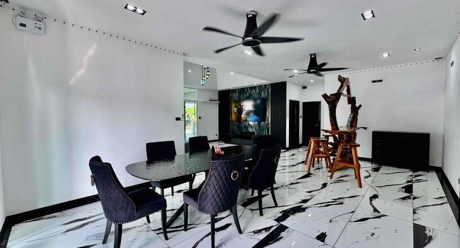 Villa zum Kauf und zur Miete mit 3 Zimmer in Bang Lamung, Chonburi