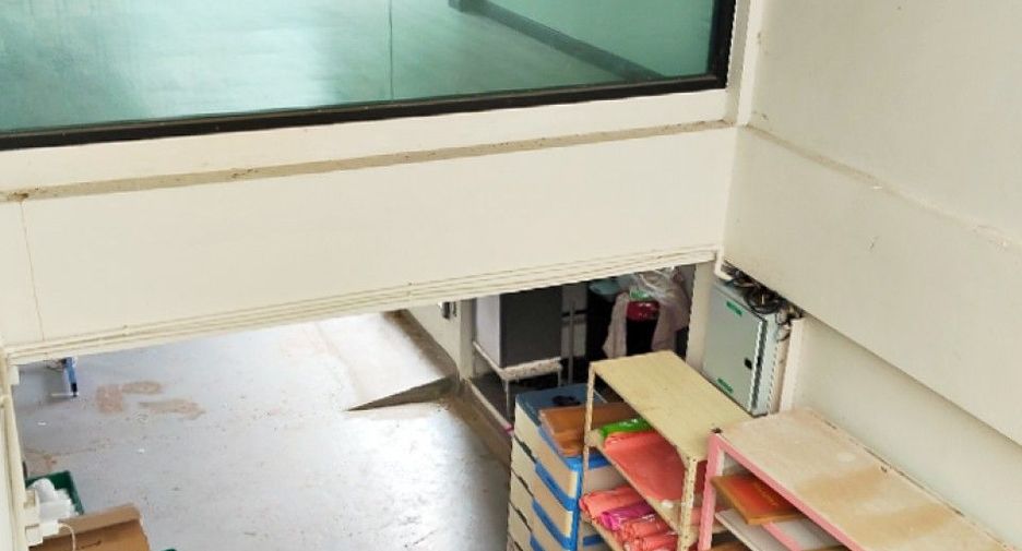 For sale warehouse in Mueang Nonthaburi, Nonthaburi