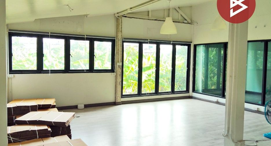 For sale warehouse in Mueang Nonthaburi, Nonthaburi