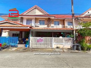 Casa adosada en venta de 3 habitaciones en Khlong Luang, Pathum Thani