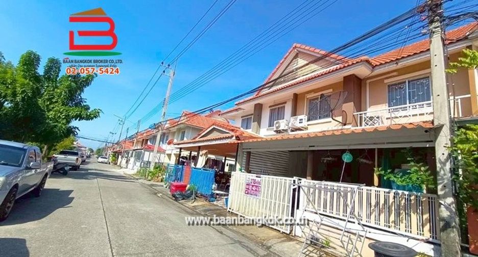 出售 3 卧室 联排别墅 在 Khlong Luang, Pathum Thani