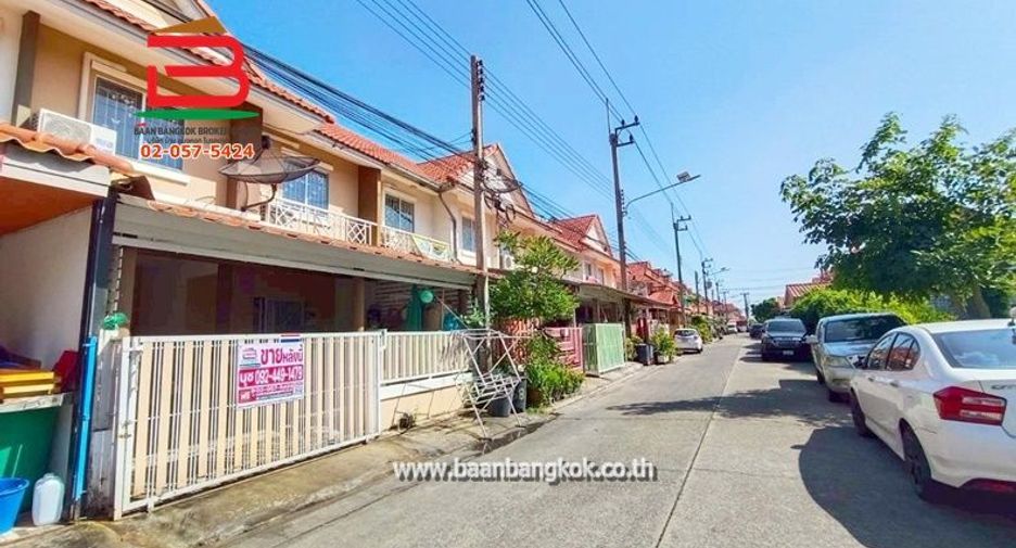 出售 3 卧室 联排别墅 在 Khlong Luang, Pathum Thani