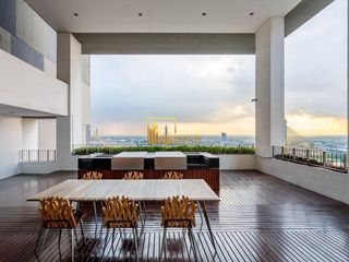 For sale 2 bedrooms condo in Yan Nawa, Bangkok