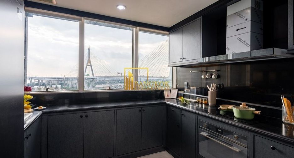 For sale 2 bedrooms condo in Yan Nawa, Bangkok