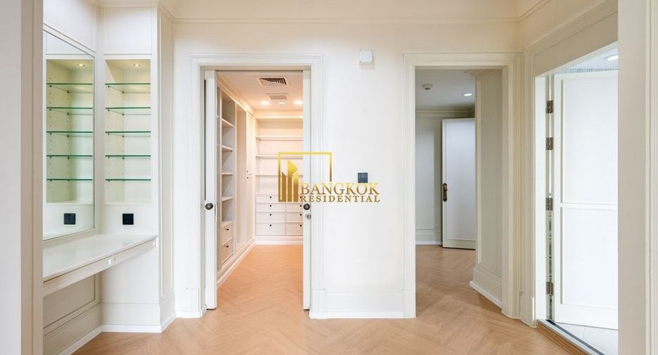 For sale 2 bedrooms condo in Yan Nawa, Bangkok
